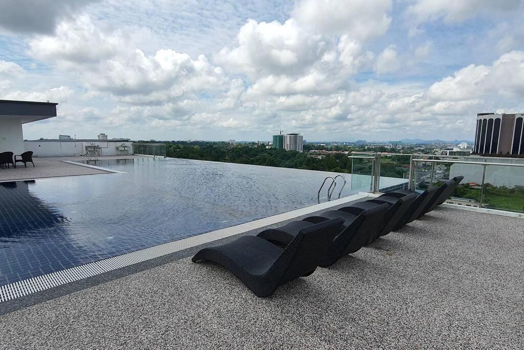 Kozi Square New Sgh Cozy 7c Apartment